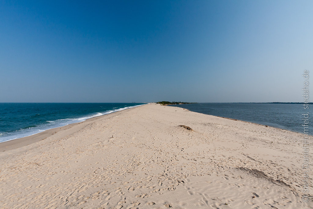 Süß- und Salzwasser an einem Strand